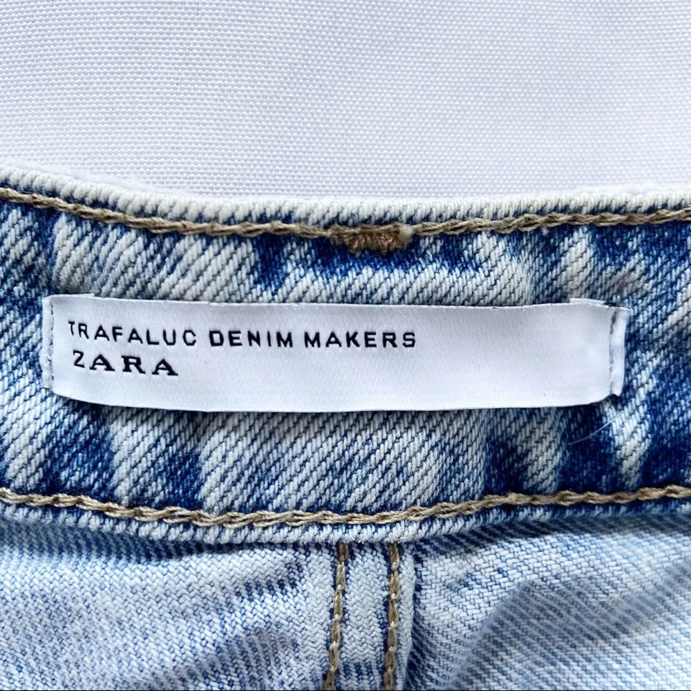 ❤️SOLD Zara Trafaluc Light Blue Wash Destroyed Distressed Denim Jean Shorts 4 - Picture 6 of 7